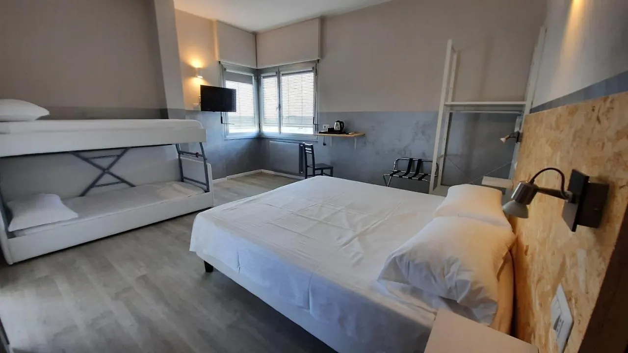 Affittacamere Bergamo Guesthouse - Self Check-In Curno